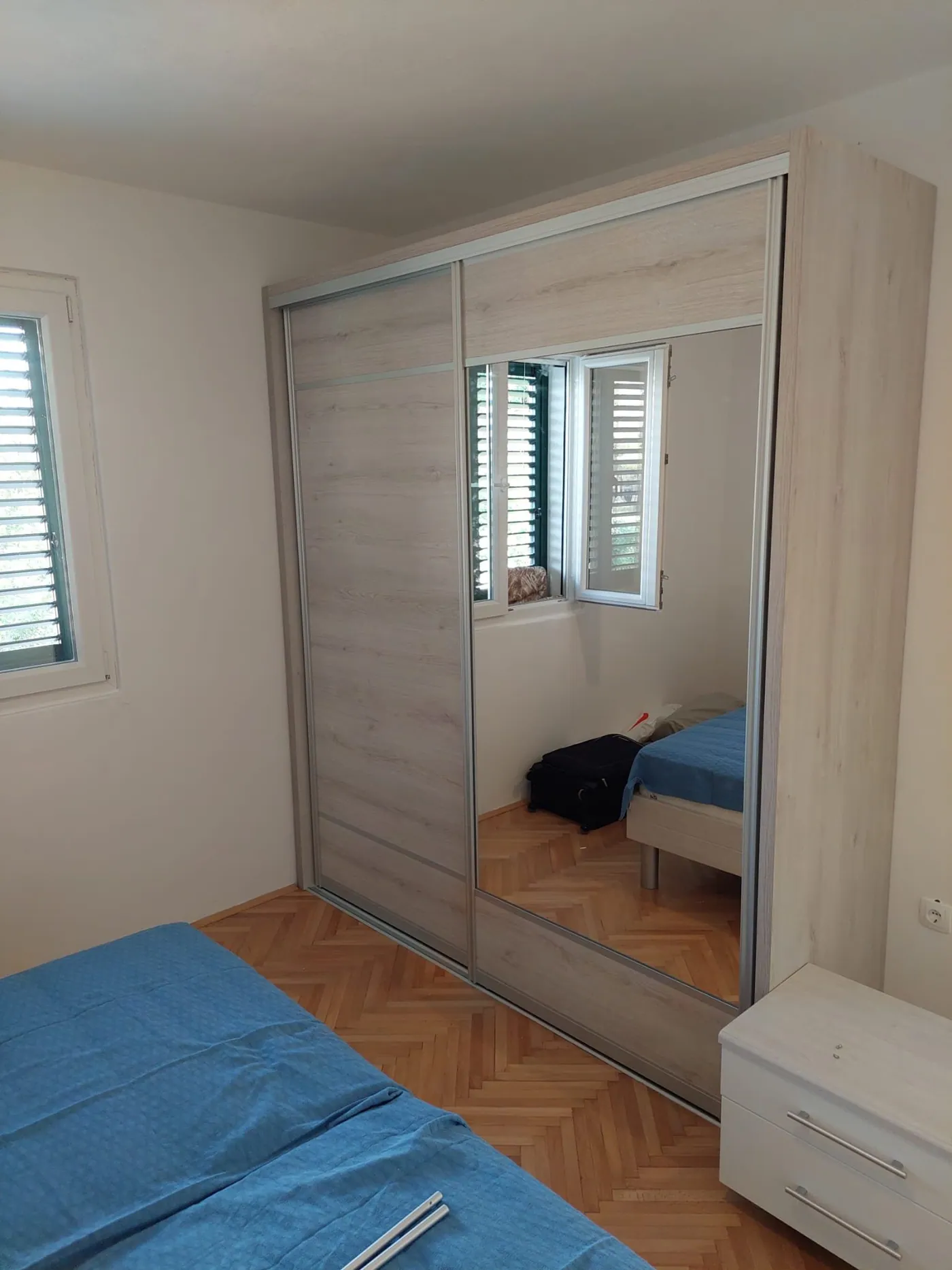 Klizna vrata ormara po mjeri – Lišće d.o.o. Zagreb, primjer 13