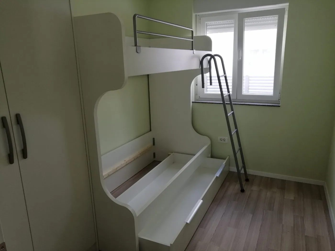 Namještaj za spavaću sobu po mjeri – Lišće d.o.o. Zagreb, primjer 9