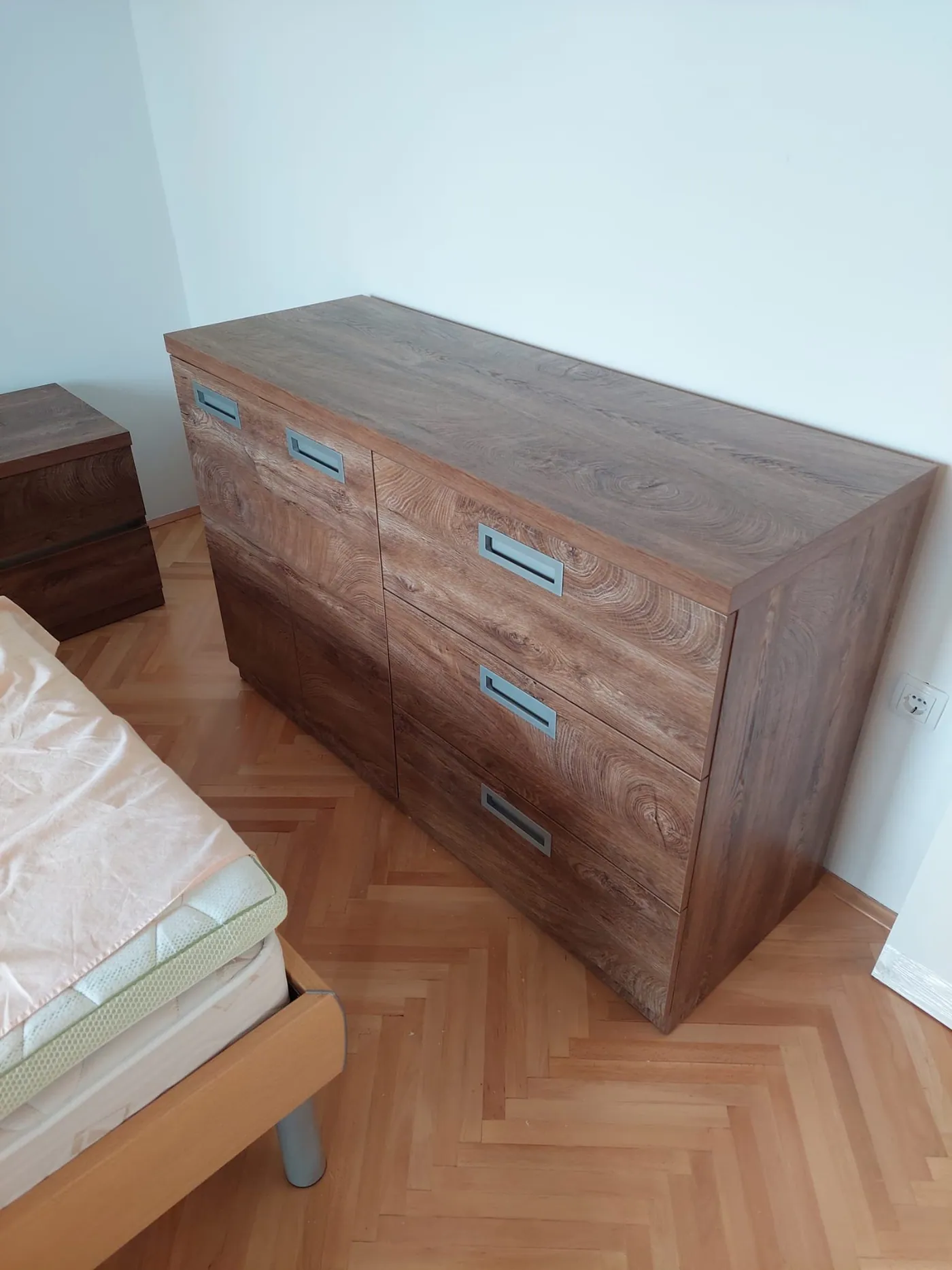Namještaj za spavaću sobu po mjeri – Lišće d.o.o. Zagreb, primjer 27