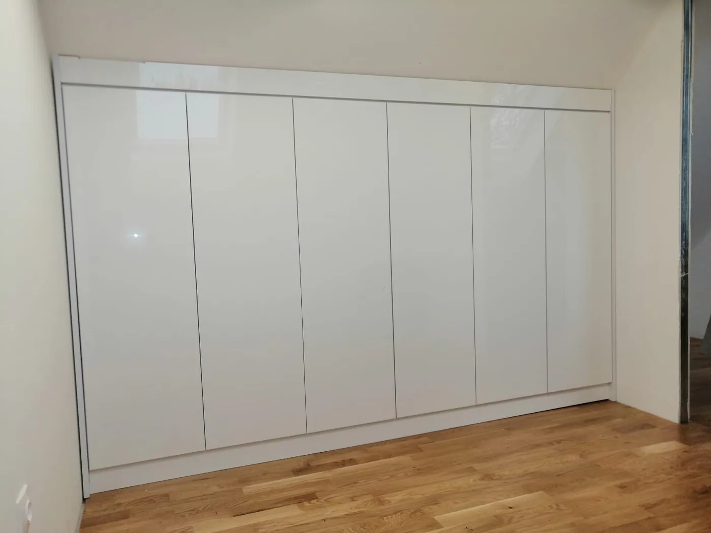 Ugradbeni ormar po mjeri – Lišće d.o.o. Zagreb, primjer 10